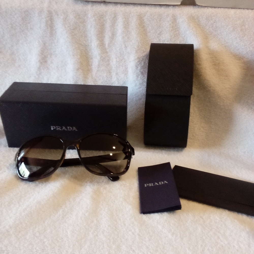 Prada SPR 18Q Women’s Sunglasses – Brown Tortoise Frame Gradient Lenses - Picture 4 of 4